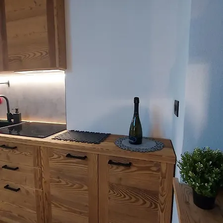 Cav Mes Vallees Apartman *